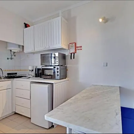 Modern Apartment Close Near Beach In Portimao Pt アパート ポルティマン