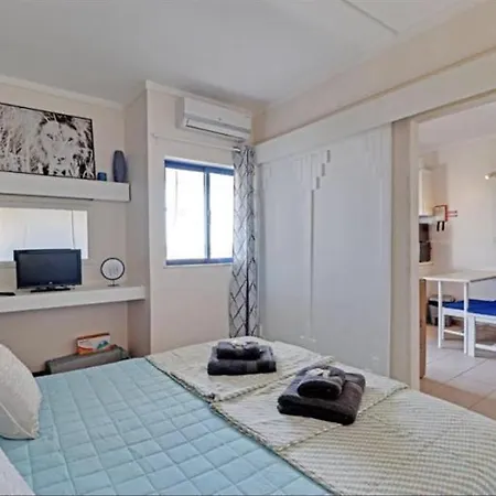アパート Modern Apartment Close Near Beach In Portimao Pt
