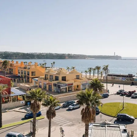 アパート Modern Apartment Close Near Beach In Portimao Pt ポルティマン