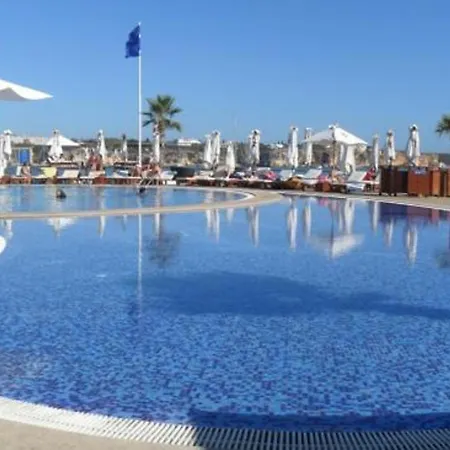 Modern Apartment Close Near Beach In Portimao Pt Apartmán *